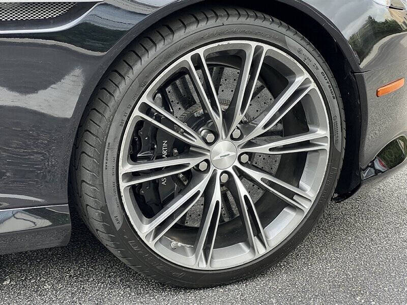 2014 Aston Martin DB9 17