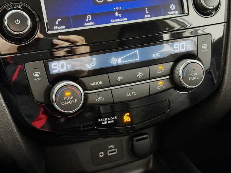 2022 Nissan Rogue Sport SV