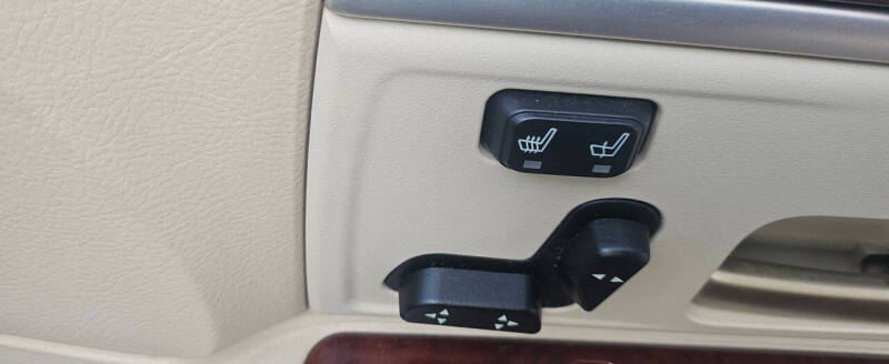 2004 Lincoln Town Car Ultimate