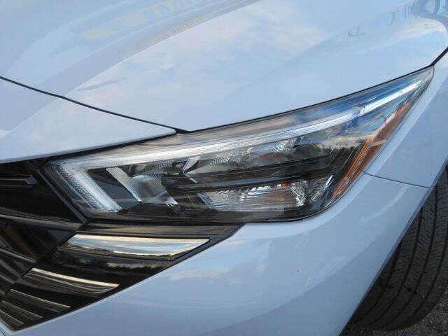 2024 Nissan Versa SR