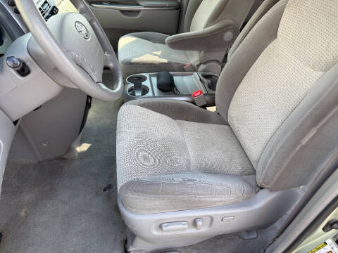 2007 Toyota Sienna LE 7-Passenger