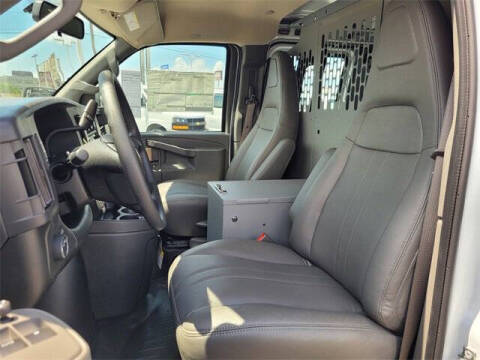 2025 Chevrolet Express 2500