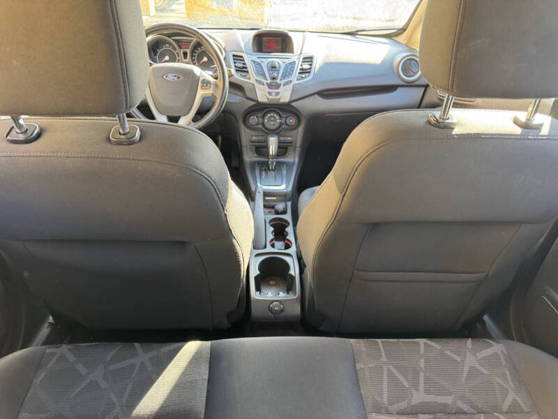 2011 Ford Fiesta SES