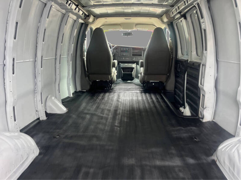 2021 Chevrolet Express 2500