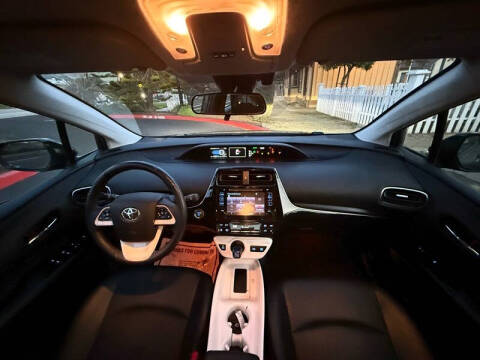 2016 Toyota Prius Three Touring