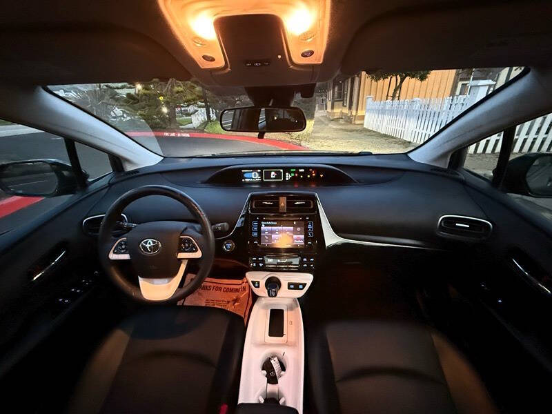 2016 Toyota Prius Three Touring