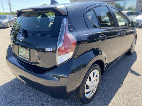 2015 Toyota Prius c Three