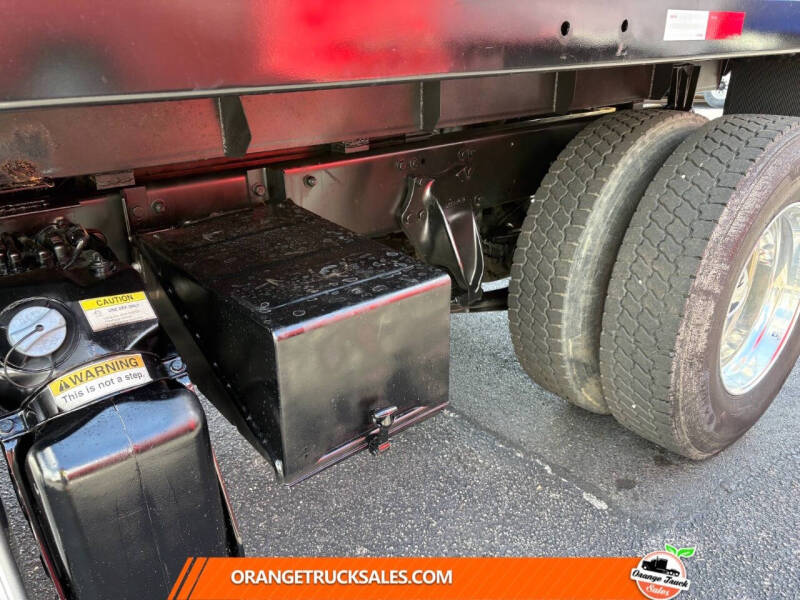 2018 Freightliner M2 106