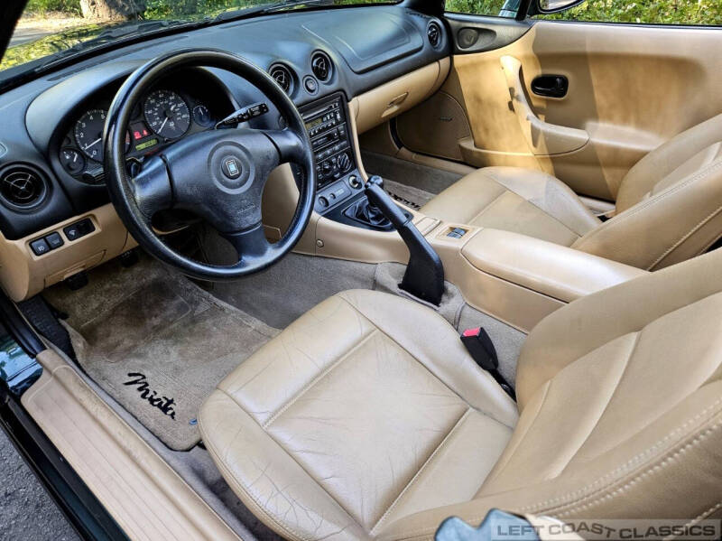 2000 Mazda MX-5 Miata LS