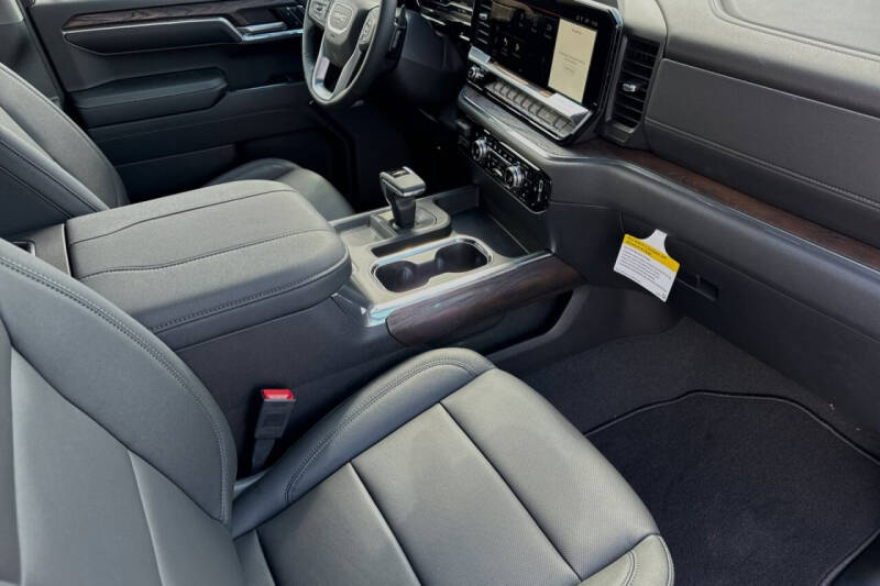 2024 GMC Sierra 1500