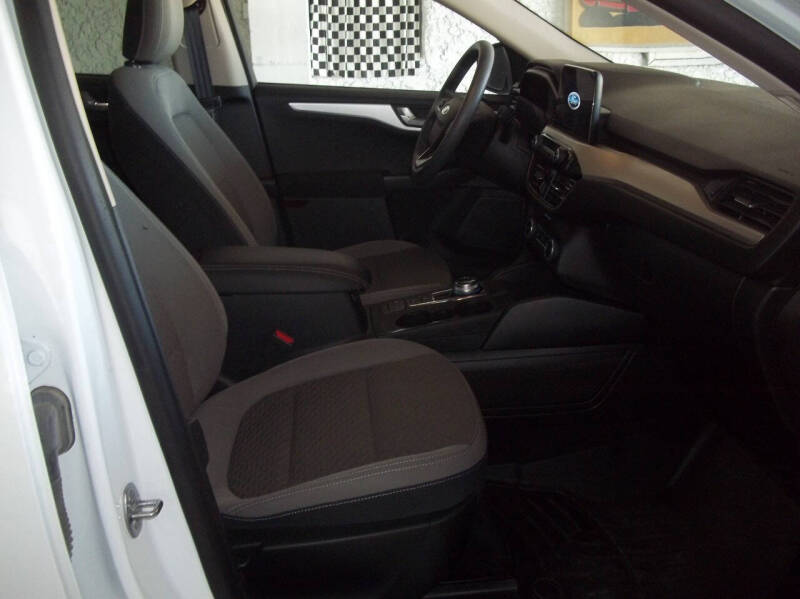 2020 Ford Escape SE
