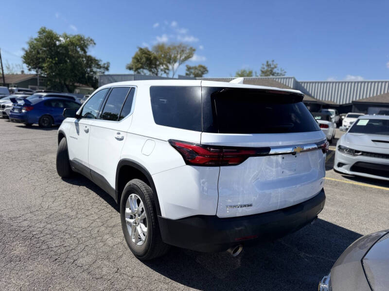 2023 Chevrolet Traverse LS