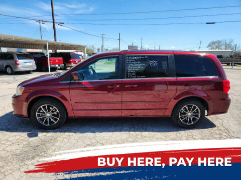 2017 Dodge Grand Caravan for sale at Meadows Motor Company in Cleburne TX