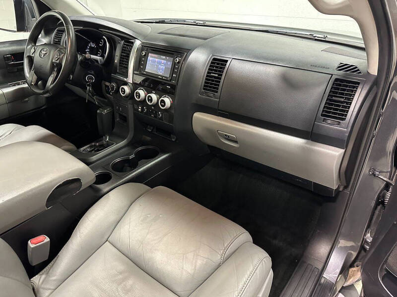 2018 Toyota Sequoia SR5