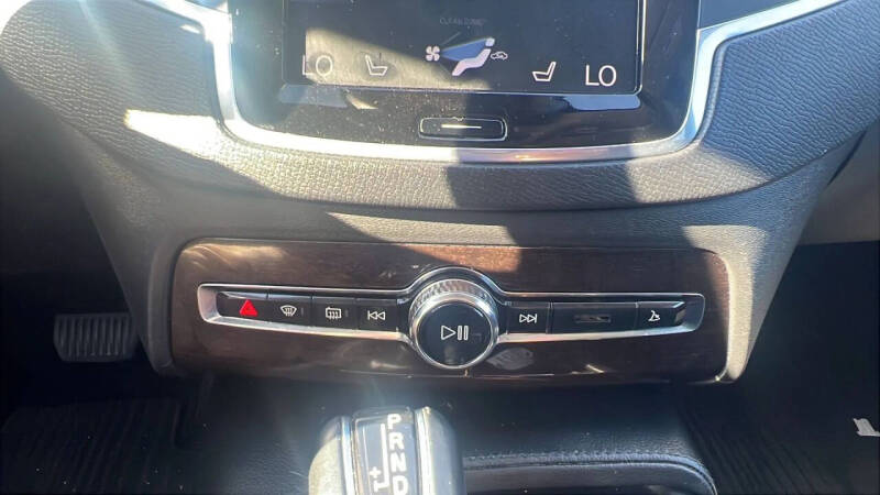 2019 Volvo XC90 T5 Momentum