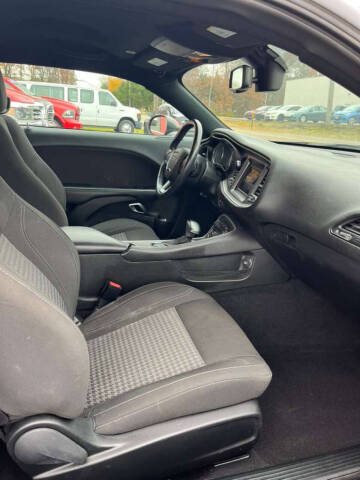 2019 Dodge Challenger SXT