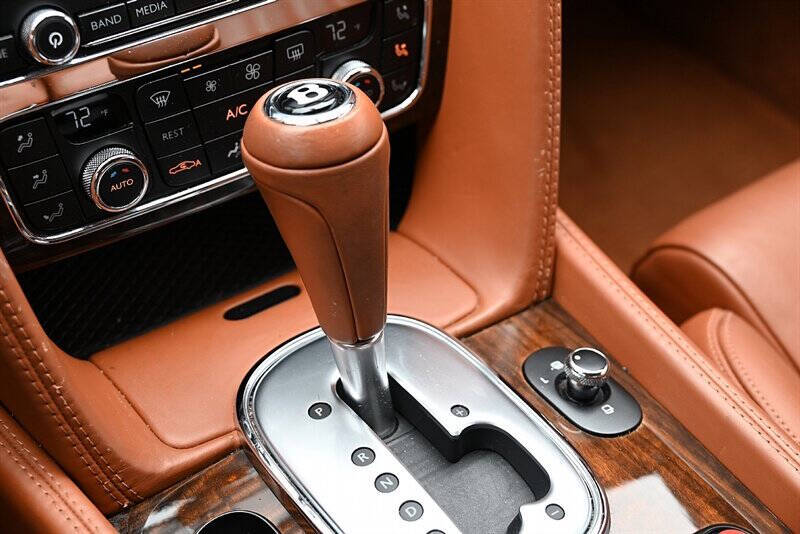 2013 Bentley Continental 39