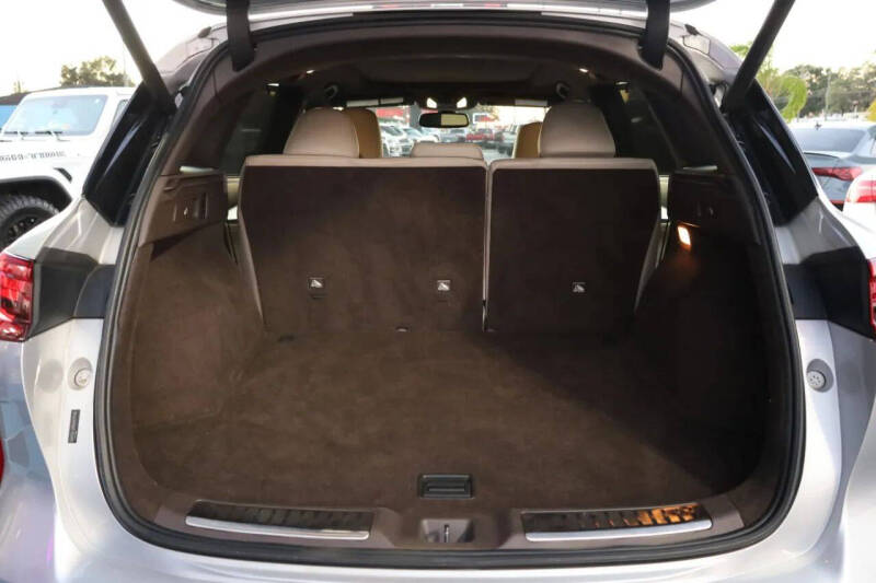 2019 Infiniti QX50 Essential