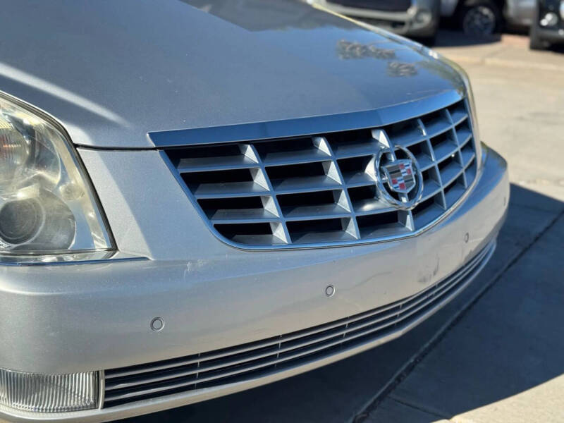 2011 Cadillac DTS Luxury Collection