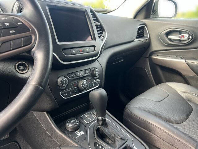 2021 Jeep Cherokee Latitude Lux