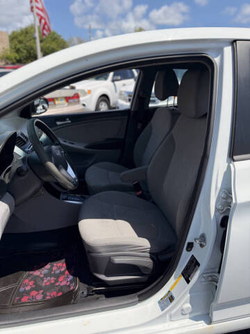 2012 Hyundai Accent GS