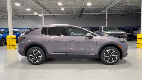 2026 Chevrolet Equinox EV LT 2