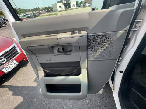 2010 Ford E-Series E-350 SD XLT