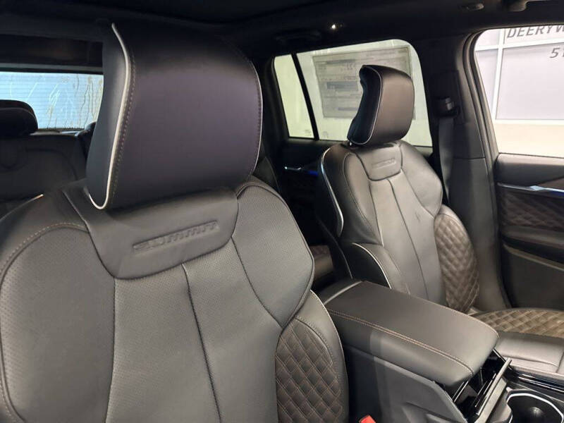 2025 Jeep Grand Cherokee Summit