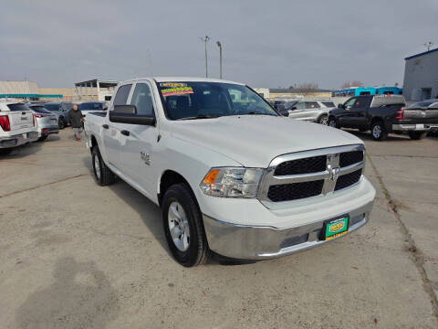 2023 RAM 1500 Classic SLT