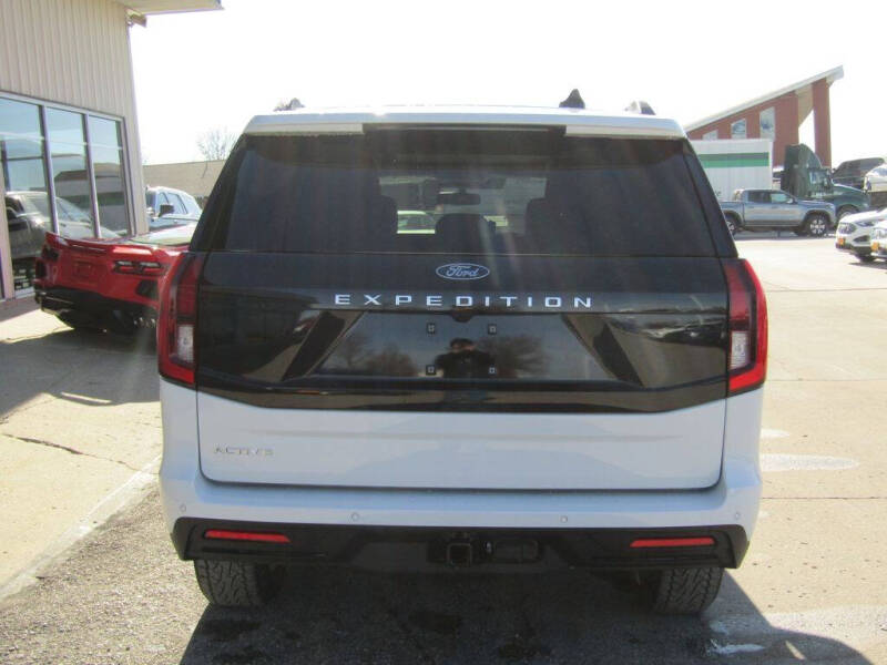 2026 Ford Expedition Active