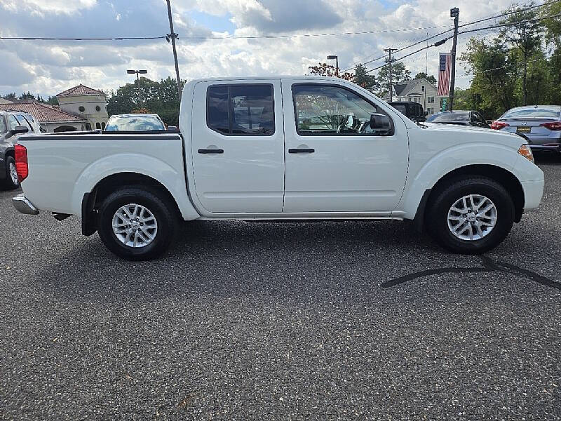 2019 Nissan Frontier SV photo 5