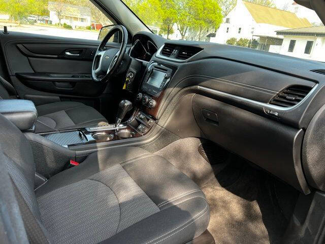 2017 Chevrolet Traverse LT