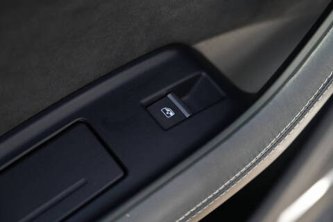 2022 Audi SQ7 4.0T quattro Premium Plus