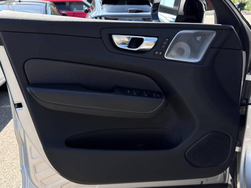 2021 Volvo XC60 Recharge T8 Polestar Engineered