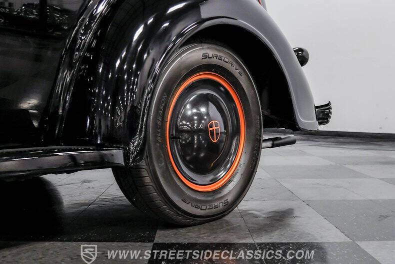 1937 Chrysler Desoto