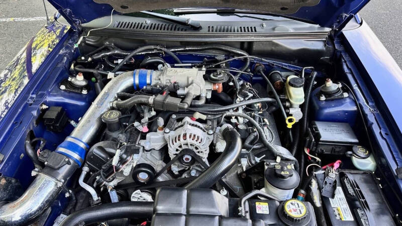 2004 Ford Mustang GT Deluxe