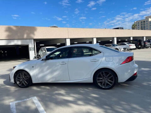2017 Lexus IS 350