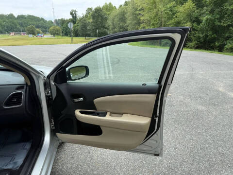 2012 Chrysler 200 LX