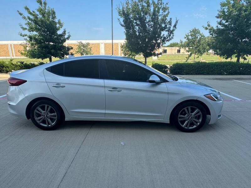 2018 Hyundai Elantra