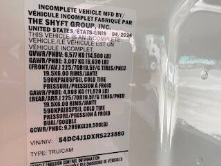 2024 Isuzu NPR HD