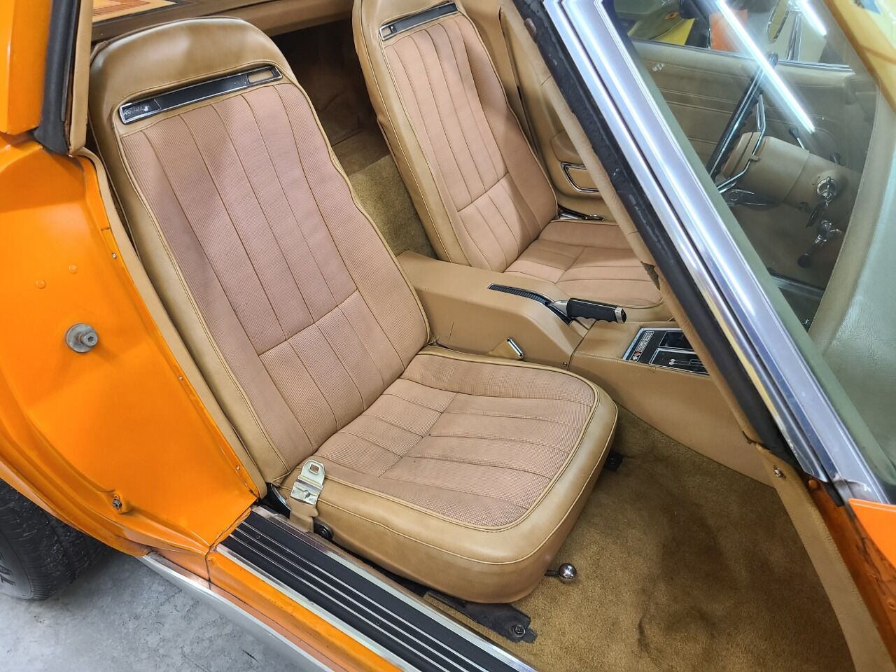 1973 Chevrolet Corvette 36