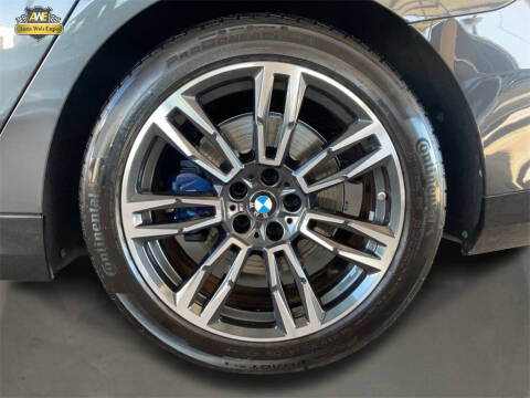 2025 BMW 5 Series 530i