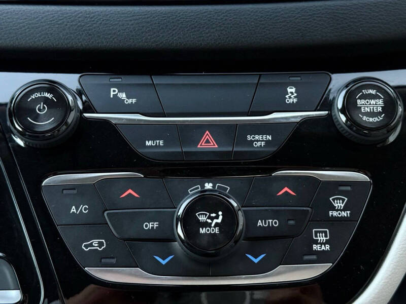 2018 Chrysler Pacifica Hybrid Touring Plus