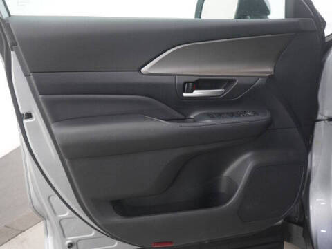 2025 Toyota Grand Highlander LE