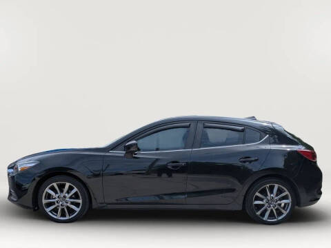 2018 Mazda MAZDA3 Touring