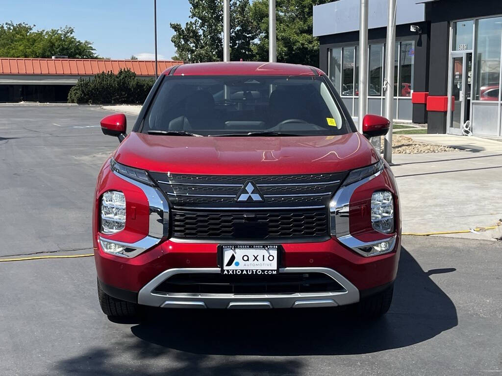 2024 Mitsubishi Outlander for sale at Axio Auto Boise in Boise, ID