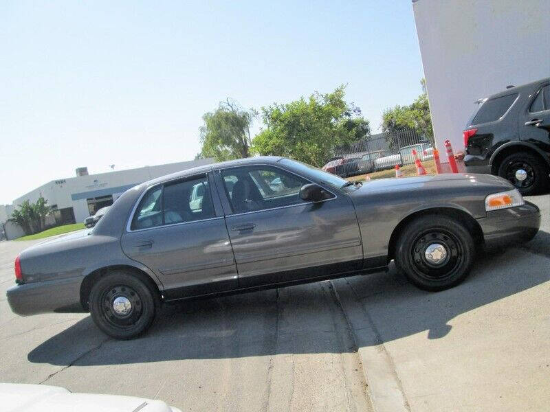 2011 Ford Crown Victoria Police photo 6