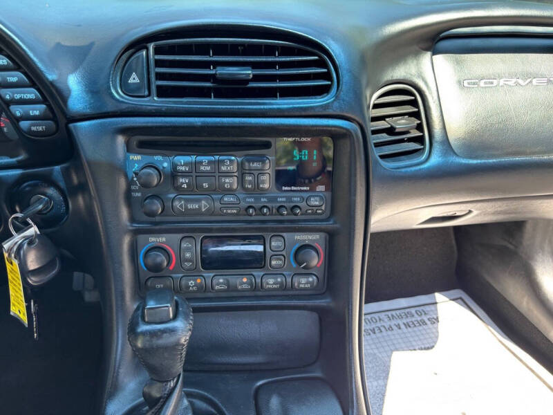2004 Chevrolet Corvette