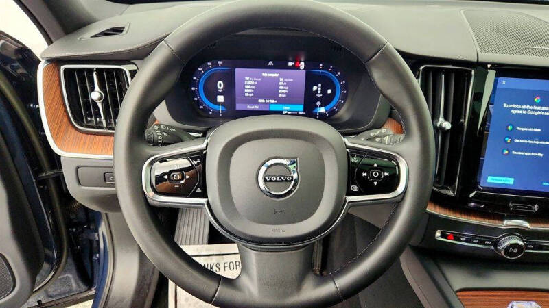 2023 Volvo XC60 B6 Ultimate Bright Theme