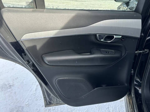 2023 Volvo XC90 B5 Core